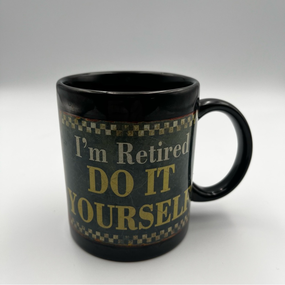 Black and Gold "I'm Retired" Mug